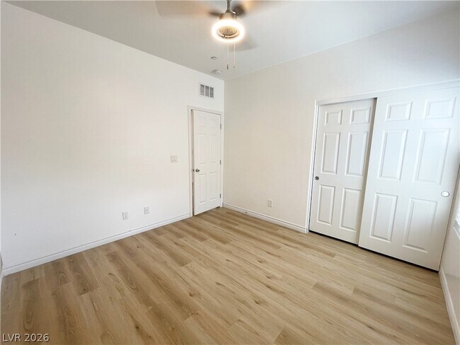 Building Photo - 7035 Denio Island St