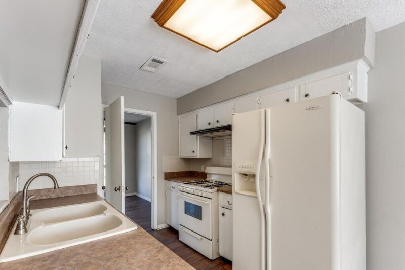 Building Photo - 3120 Royal St