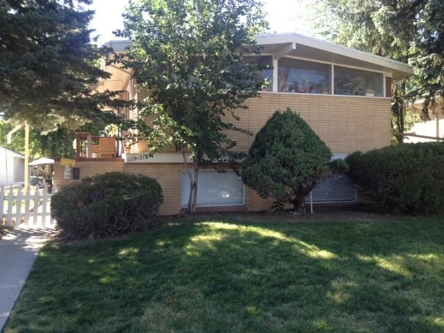 Primary Photo - 1119 Clinton St