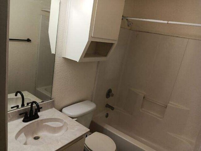 Building Photo - 3606 Littleleaf Dr