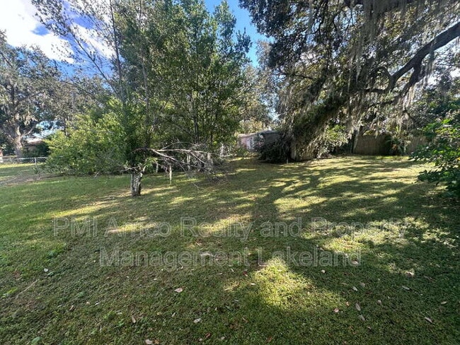 Building Photo - 403 Normandy St
