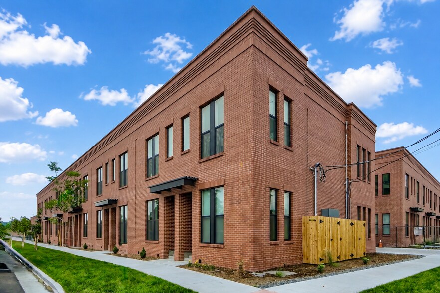Building Photo - 3314 Curtis St