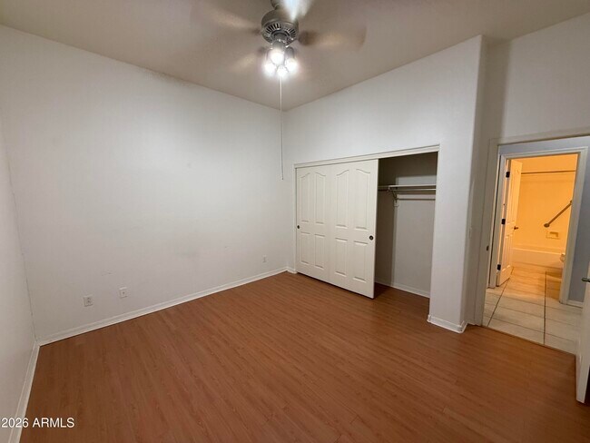 Building Photo - 101 S Presidio Dr
