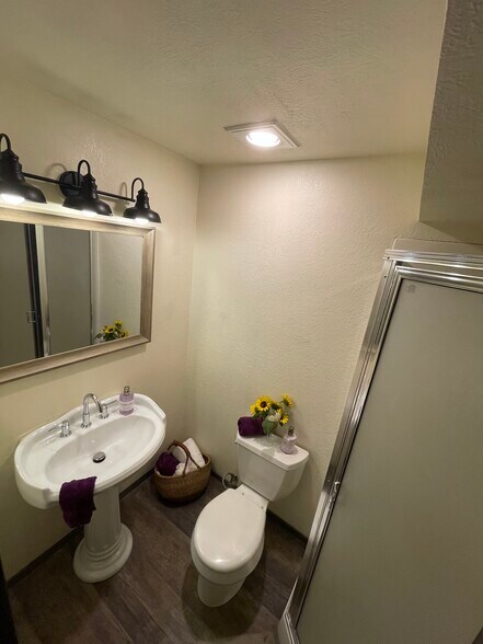 Building Photo - 995 Grandview Ave