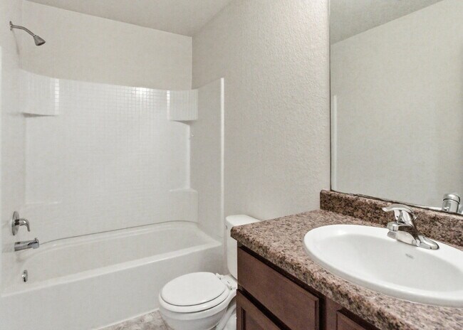 Building Photo - Charming 3-bedroom, 2-bath home located in the gated community of Southern Hills!