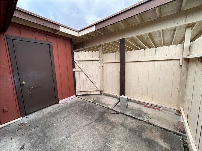 Building Photo - 4217 Acushnet Dr