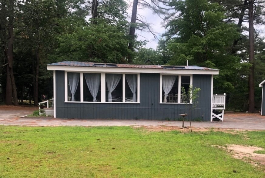 Building Photo - 64A Emerson Dr