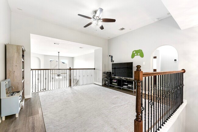 Building Photo - 29022 Pinnacle Ridge Dr