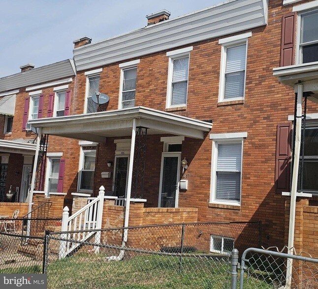 Primary Photo - 1917 Grinnalds Ave
