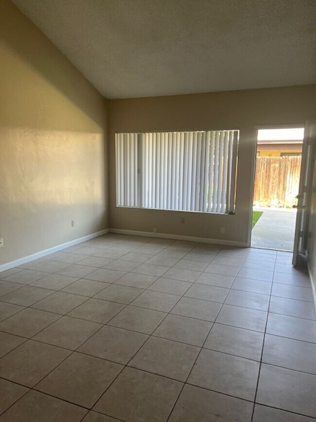 Building Photo - 7613 Quailwood Dr