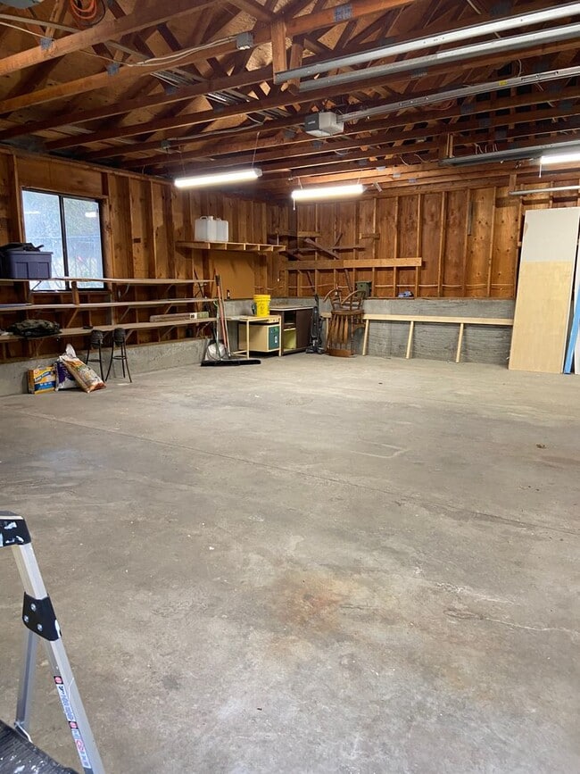 Building Photo - 2 Bedroom 1 Bath in The Dalles