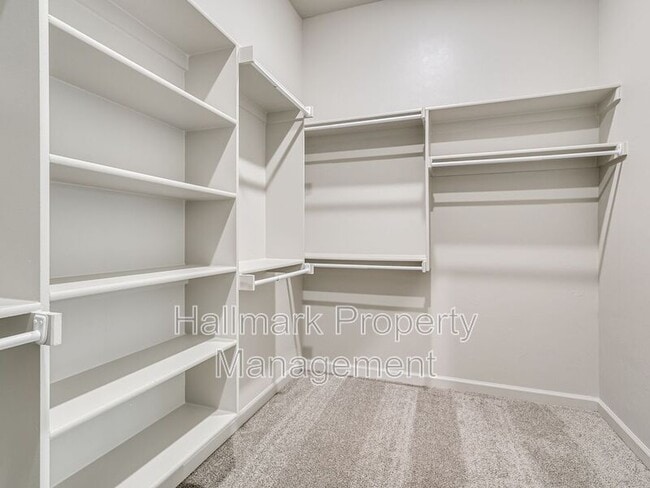 Building Photo - 1007 Magnolia Dr