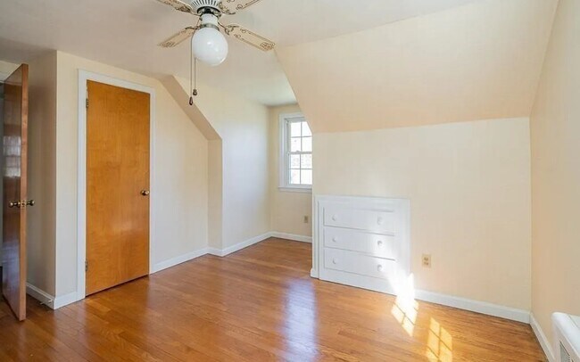 Building Photo - 119 Florida Dr