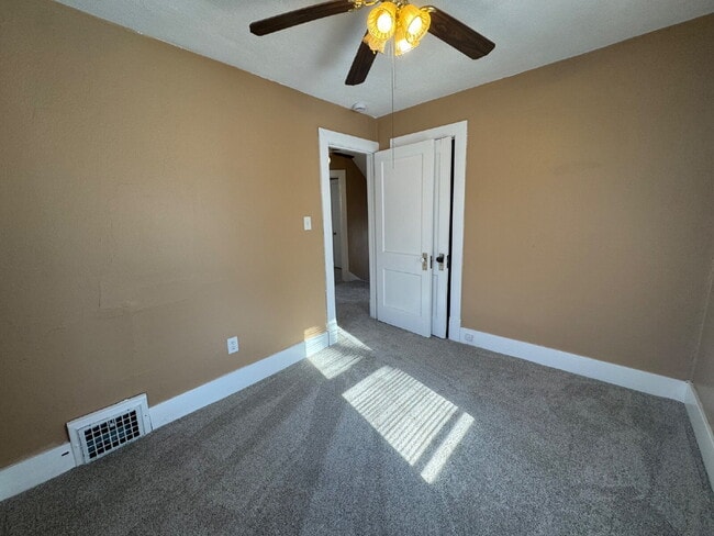 Building Photo - Room to Breathe! 4-Bedroom Springfield Home Ready Now!