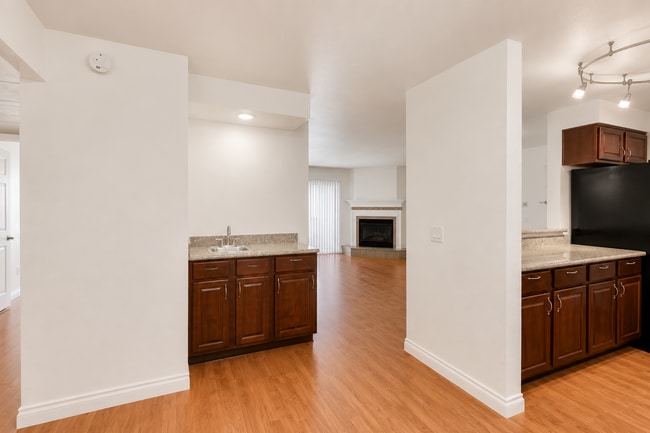 Building Photo - 2606 S Durango Dr