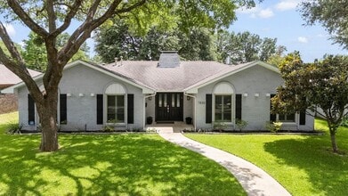 Building Photo - 7830 La Sobrina Dr