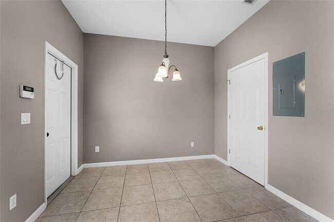 Building Photo - 16064 Old Ash Loop