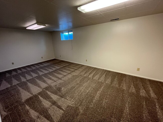 Building Photo - Lovely duplex for rent in Orem