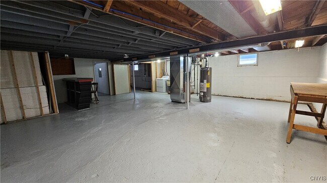 Building Photo - 56 Artillery Ln