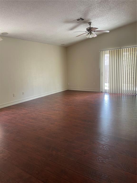 Building Photo - 1618 Bobolink Ln