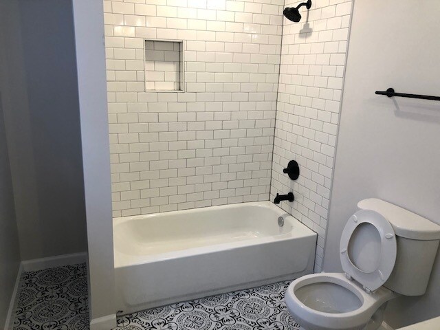 Building Photo - 1745 Maple Ave