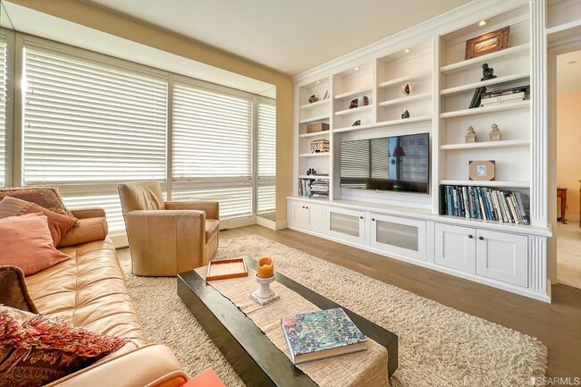 Building Photo - 333 Bush St