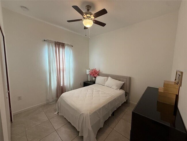 Building Photo - 453 Disa Dr