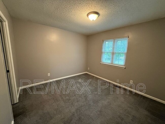 Building Photo - 906 Seabreeze Ct