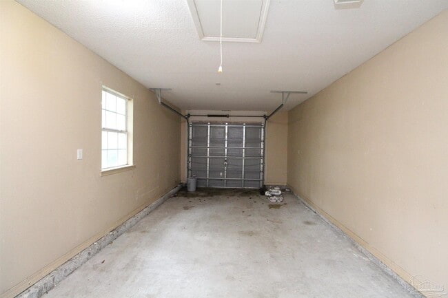 Building Photo - 6517 Handy Dr