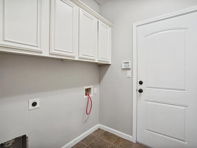 Building Photo - 118 Barrington Ln