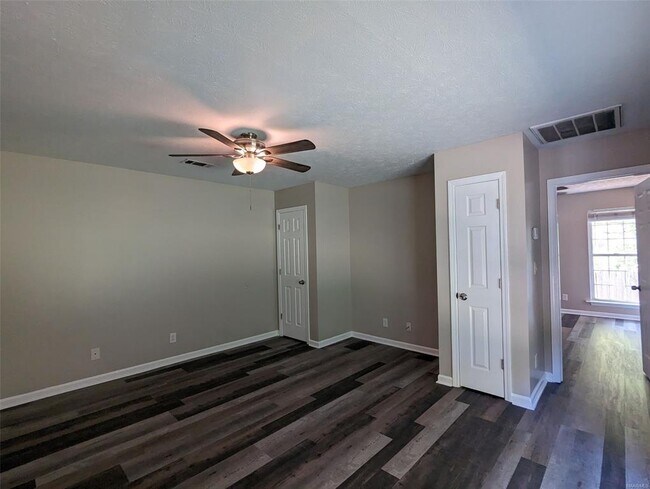 Building Photo - 3751 Edgewood Rd