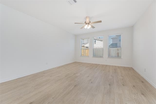 Building Photo - 405 Saddle Ln