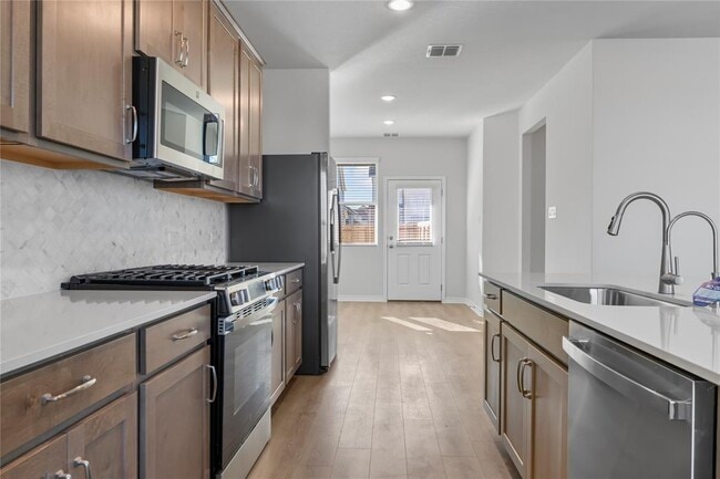 Building Photo - 241 Leeland Dr