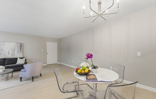 Building Photo - 3829 Hamilton St