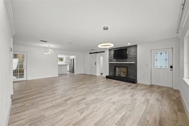 Building Photo - 5301 Venetian Blvd NE