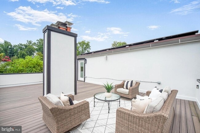 Building Photo - 5805 Massachusetts Ave