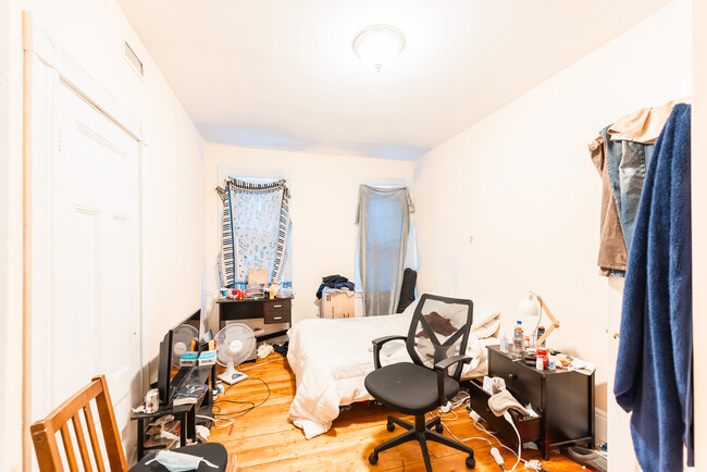 Apt 2 - 52 Green St