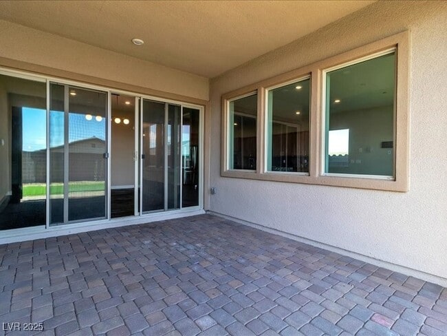 Building Photo - 11837 Grassy Pln Ave