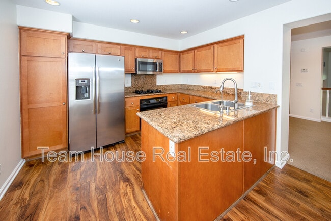 Building Photo - 27007 Edgewater Lnr