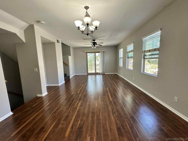 Building Photo - 1299 Blue Jean Way