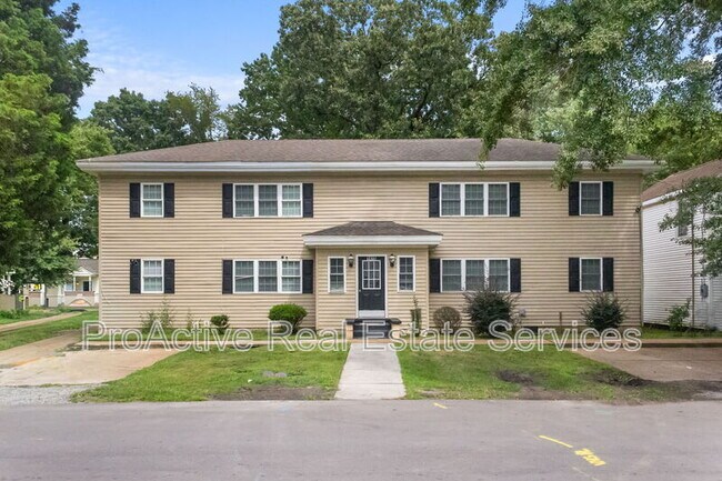 Primary Photo - 1415 Commerce Ave