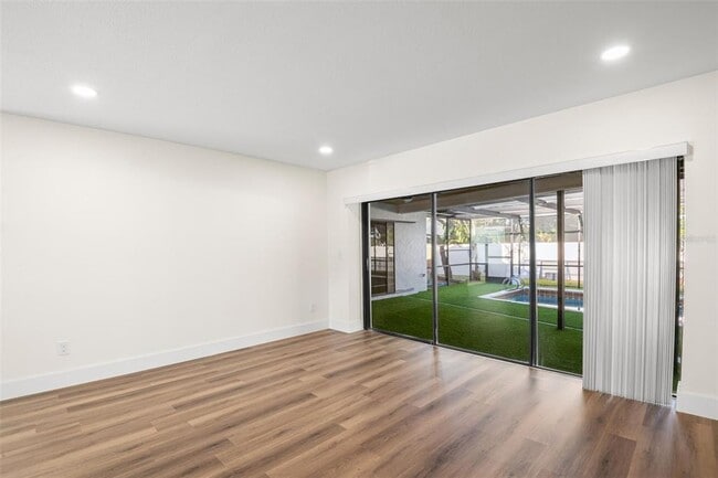 Building Photo - 3145 Sandy Ridge Dr