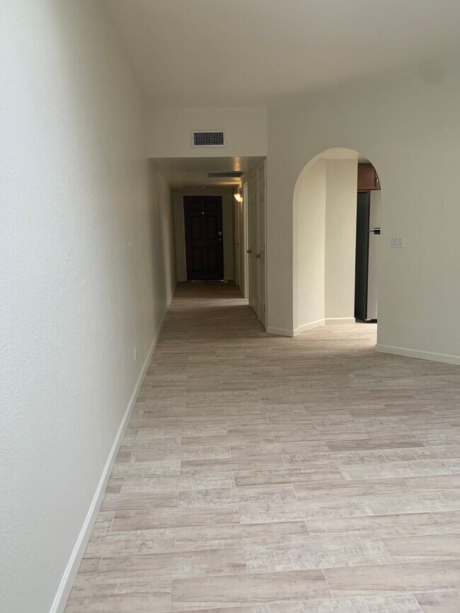 Building Photo - Chevelon