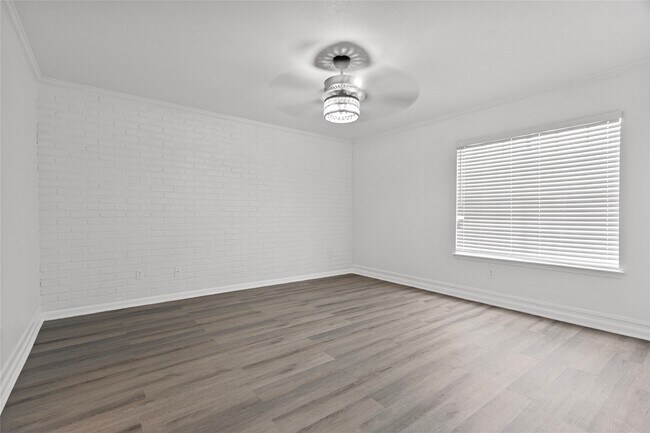 Building Photo - 2350 Bering Dr