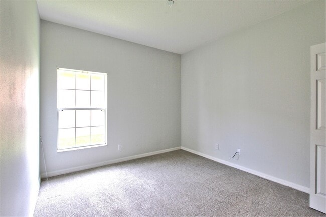 Building Photo - 5868 Duskywing Dr