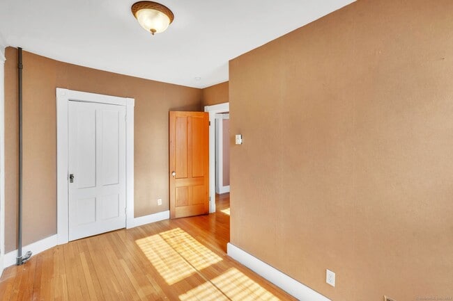 Building Photo - 46 Highland Terrace