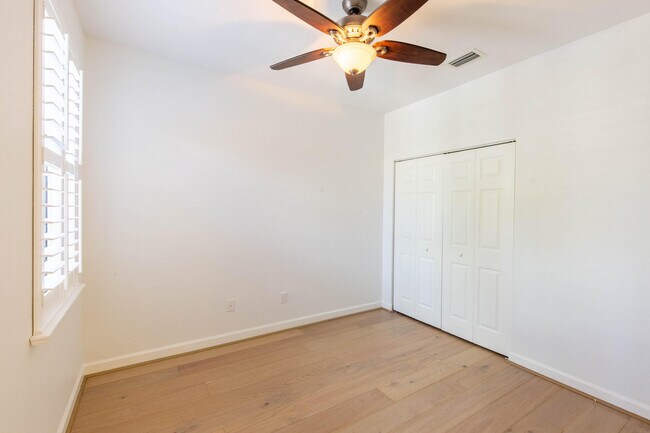 Building Photo - 10349 Wellington Parc Dr