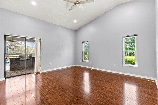 Building Photo - 9447 Ashley Dr