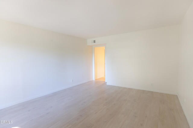 Building Photo - 1127 E Del Mar Blvd