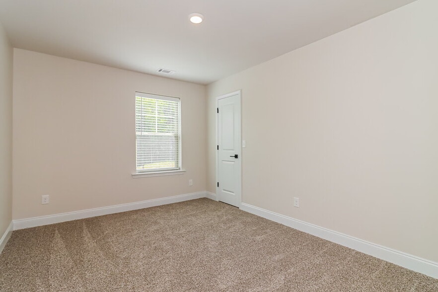 Building Photo - 225 Cantrell Dr